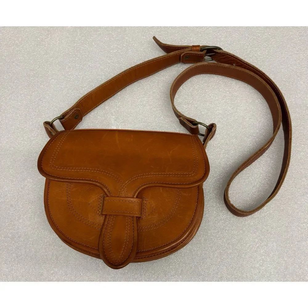 Vintage Columbian Leather Everyday Handmade Messenger Bag in Cognac